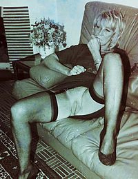 Vintage milf pussies and pissing photos
